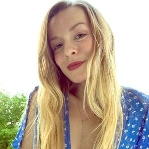 Meet your Posher, Mallory